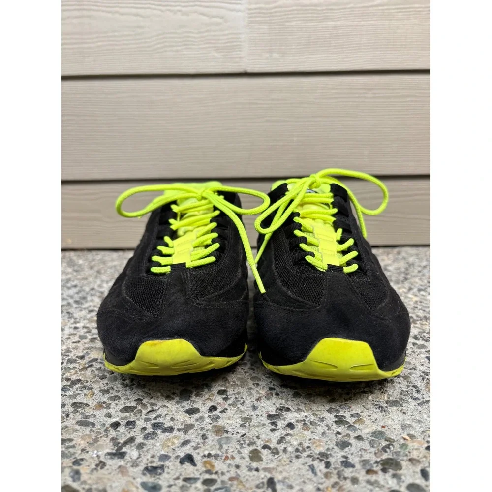Nike Air Max 95 Men's Size 9 Black Volt Neon Running Shoes 609048-090